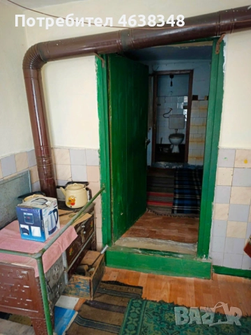 Продава масивна каменна къща и голямо дворно място, снимка 12 - Къщи - 52250035