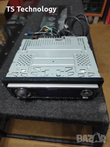Висок клас KENWOOD KDC-W534UA USB / AuX / CD / MP3, снимка 3 - Аксесоари и консумативи - 53045270