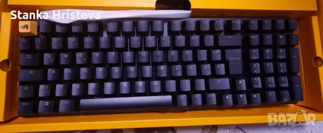 Геймърска Клавиатурата GMMK2., снимка 3 - Клавиатури и мишки - 54263893