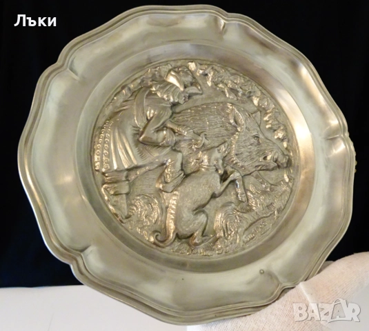 Калаена чиния пано с лов на Глиган през 1700 г. , снимка 5 - Пана - 51704686