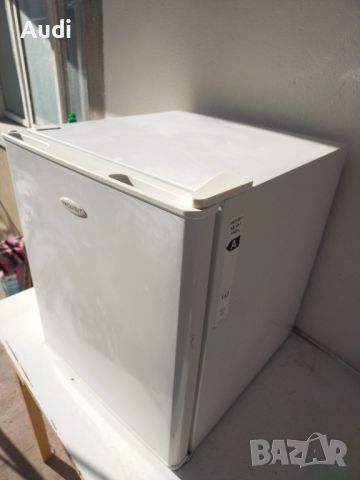 Компресорен хладилник с малка фризерна камера  мини бар EXQUIZIT с обем 49 литра, снимка 8 - Хладилници - 45707509