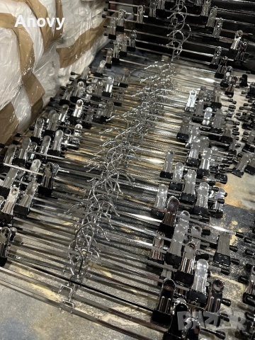 Метални закачалки 690 броя по 0,60 стотинки