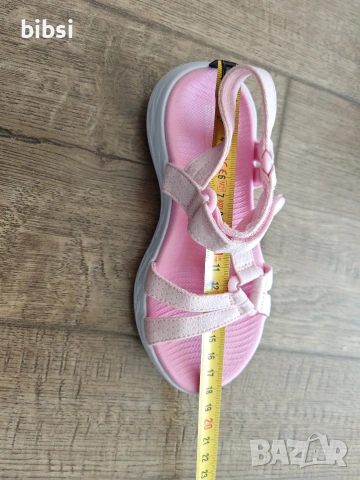 Сандали Скечерс - стелка 18см, снимка 4 - Детски сандали и чехли - 53844354