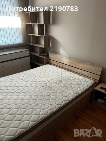 Продавам спалня с подматрачна рамка+матрак, снимка 5 - Спални и легла - 53737293