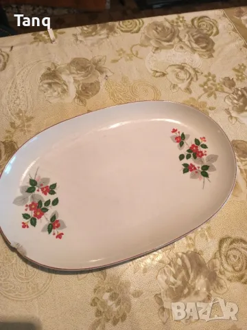 Порцеланово плато ( с забележка на снимките се вижда), снимка 3 - Сервизи - 49727880