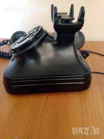 Бакелитов телефон, снимка 3 - Антикварни и старинни предмети - 54181503