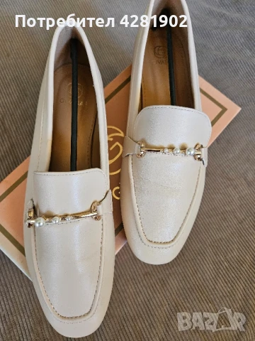 обувки в цвят екрю