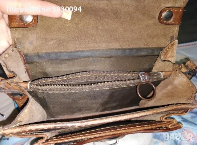 Стара Кожена Дамска Чанта, снимка 3 - Чанти - 51180892