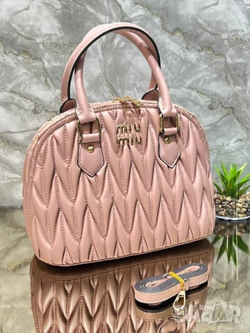 чанти Miu Miu , снимка 10 - Чанти - 50627015