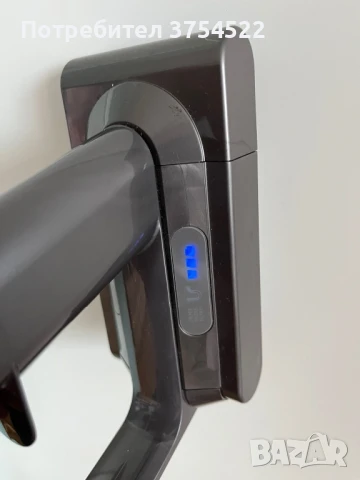 Вертикална безкабелна прахосмукачка Dyson V10, снимка 3 - Прахосмукачки - 50535453