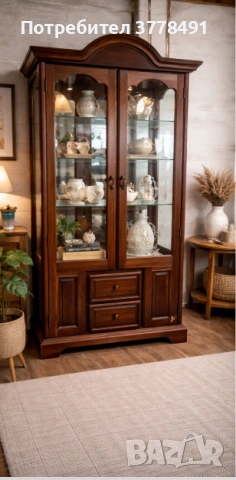 Красива дъбова витрина
