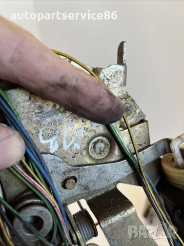 Заключващ механизъм задна дясна врата за Mercedes VW LT Sprinter (1995-2006) 9017301935, снимка 3 - Части - 54204816