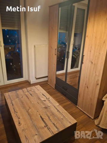 Продавам комплект шкафче,маса и гардероб ., снимка 3 - Гардероби - 53062537
