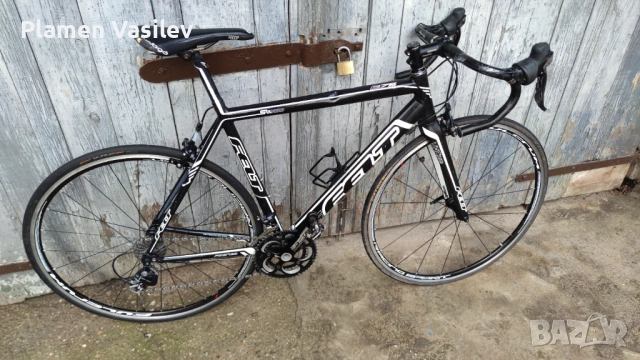 Шосеен велосипед Felt f75