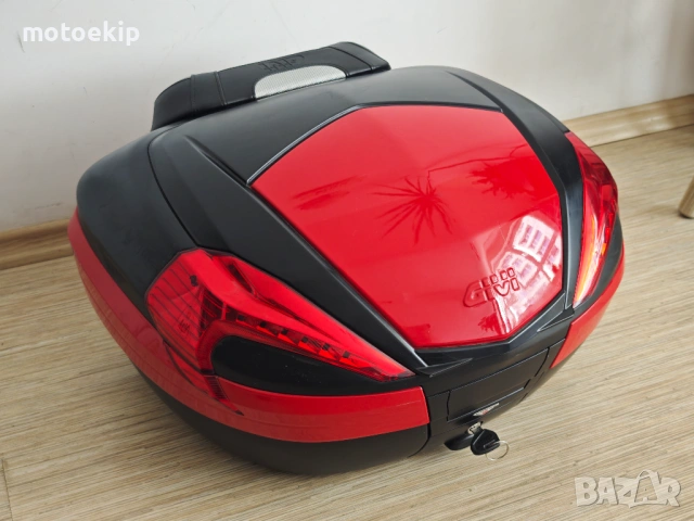 Куфар за мотор Givi V56 NN Maxia 4, Monokey 56L - V56NN, снимка 10 - Аксесоари и консумативи - 53008913