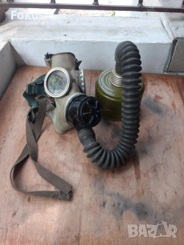 Стар колекционерски противогаз, снимка 2 - Антикварни и старинни предмети - 54183097