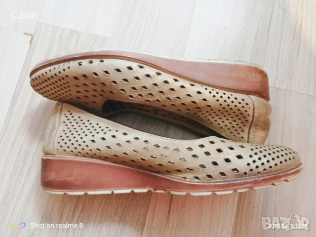 Златисти обувки от естествена кожа , снимка 3 - Дамски ежедневни обувки - 51354316