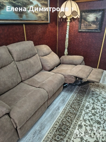 Триместен диван с два релакс механизъма , снимка 3 - Дивани и мека мебел - 53150051