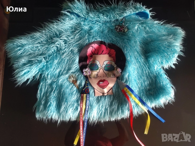 Уникат с косъм Djufka