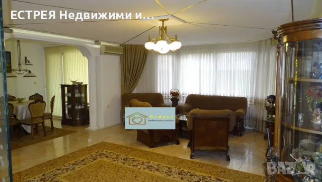 Изискан тристаен апартамент до Здравна каса 