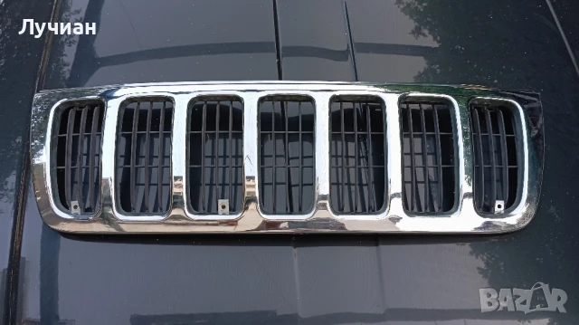 Jeep grand Cherokee решетка 2000/2003, снимка 2 - Части - 50625192