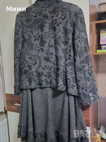 Дамски костюм в сив цвят, снимка 4 - Костюми - 53136267