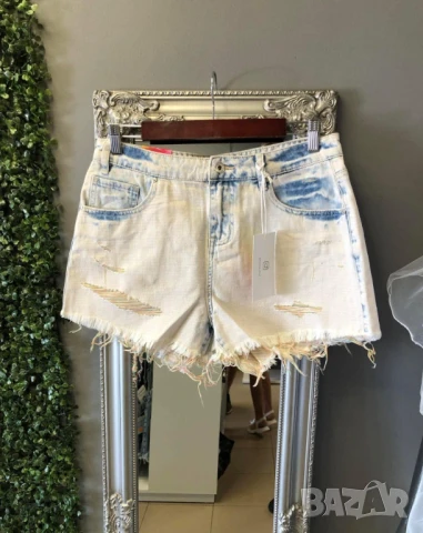 ⚜️Къси дънкови панталонки с накъсан ефект и шарена нишка  