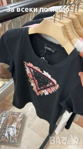 Guess Дамска Тениска👚Дамска Блуза С Къс Ръкав Гес - Различни Цветове Код E. Fashion-78, снимка 2 - Тениски - 53933662