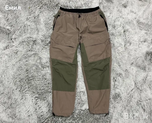 Мъжко долнище Nike Tech Pack Woven Wind Pants, Размер L, снимка 2 - Панталони - 49599319