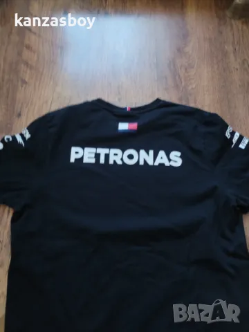 Mercedes AMG Petronas F1 2023 Men's Team - мъжка колекционерска тениска КАТО НОВА L, снимка 7 - Тениски - 49883891
