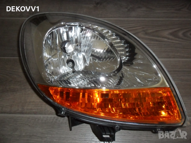 Продавам десен фар за рено канго 2003-2008г.