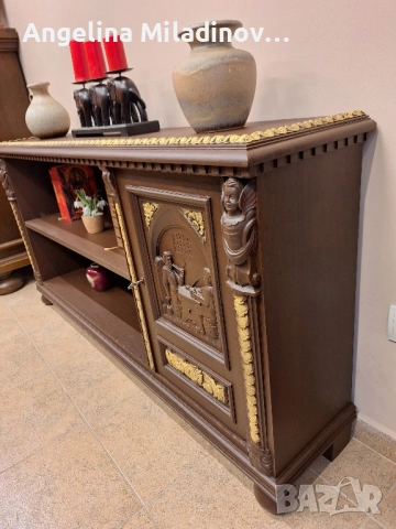 Комод, скрин, библиотека с богата дърворезба , снимка 2 - Шкафове - 52551620