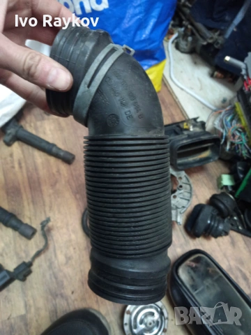 Въздуховод гофриран 1K0129684B за VW Golf V 1.9 TDI 