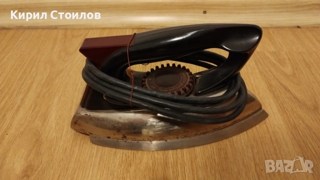 Подарявам 2 броя работещи ютии , снимка 4 - Ютии - 53938704