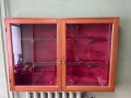 Дървена витрина за стена, снимка 1