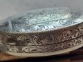 Стара сребърна гравирана кутийка за хапчета-сребро 900 проба , снимка 2