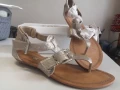 Елегантни сандали,, в златисто-бежово, снимка 1