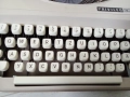 Японска пишеща машина PRIVILEG 1972 г., снимка 2
