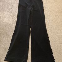 Елегантен панталон с широк крачол и цепки, снимка 1 - Панталони - 45504661