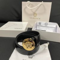 Чисто нов дамски колан Versace medusa със златна тока, снимка 2 - Колани - 45190305