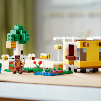 LEGO® Minecraft™ 21241 - Къщата на пчелите, снимка 7 - Конструктори - 45007465