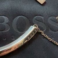 Оригинален гердан на Hugo Boss, снимка 2 - Колиета, медальони, синджири - 45687648