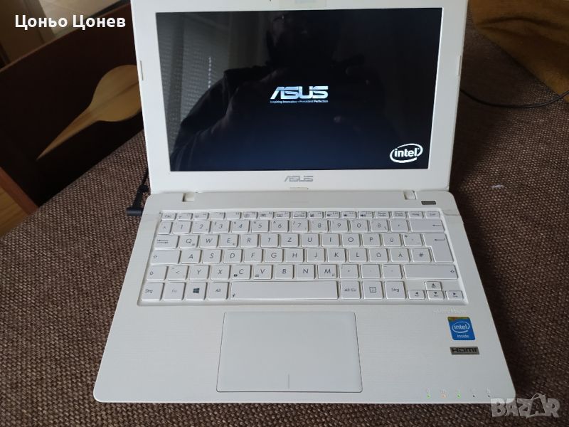 Лаптоп Asus F200CA_11.6", снимка 1