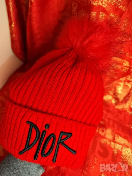 Dior Зимна дамска шапка с бродерия, снимка 1