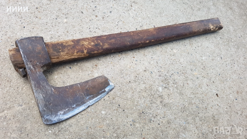 Стара брадва, снимка 1