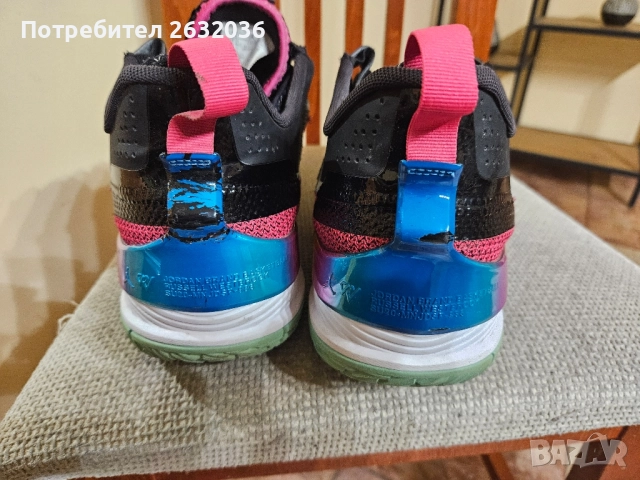 Продавам маратонки JORDAN, снимка 4 - Маратонки - 52029592