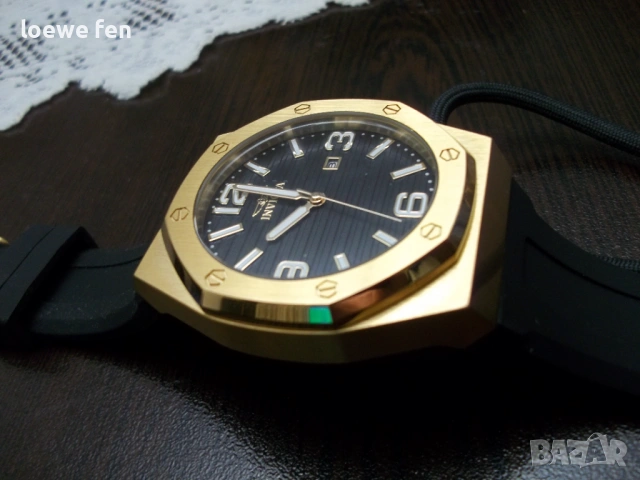 Invicta Huracan gold - 48 mm, снимка 2 - Мъжки - 54034634