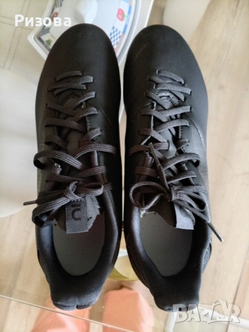 Продавам спортни футболни маратонки със спайкове, нови. , снимка 4 - Детски маратонки - 53843896