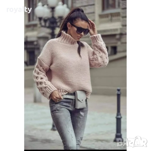 Плетен пуловер с висока яка