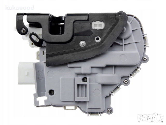 Брава за врата Audi A3 8V, снимка 4 - Части - 51820848